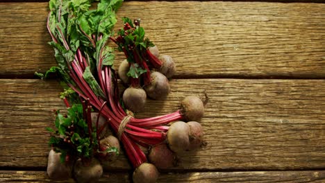 Close-up-of-kohlrabi-on-wooden-table-4k