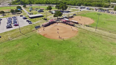 Juego-De-Béisbol-De-La-Liga-Pequeña-En-Texas