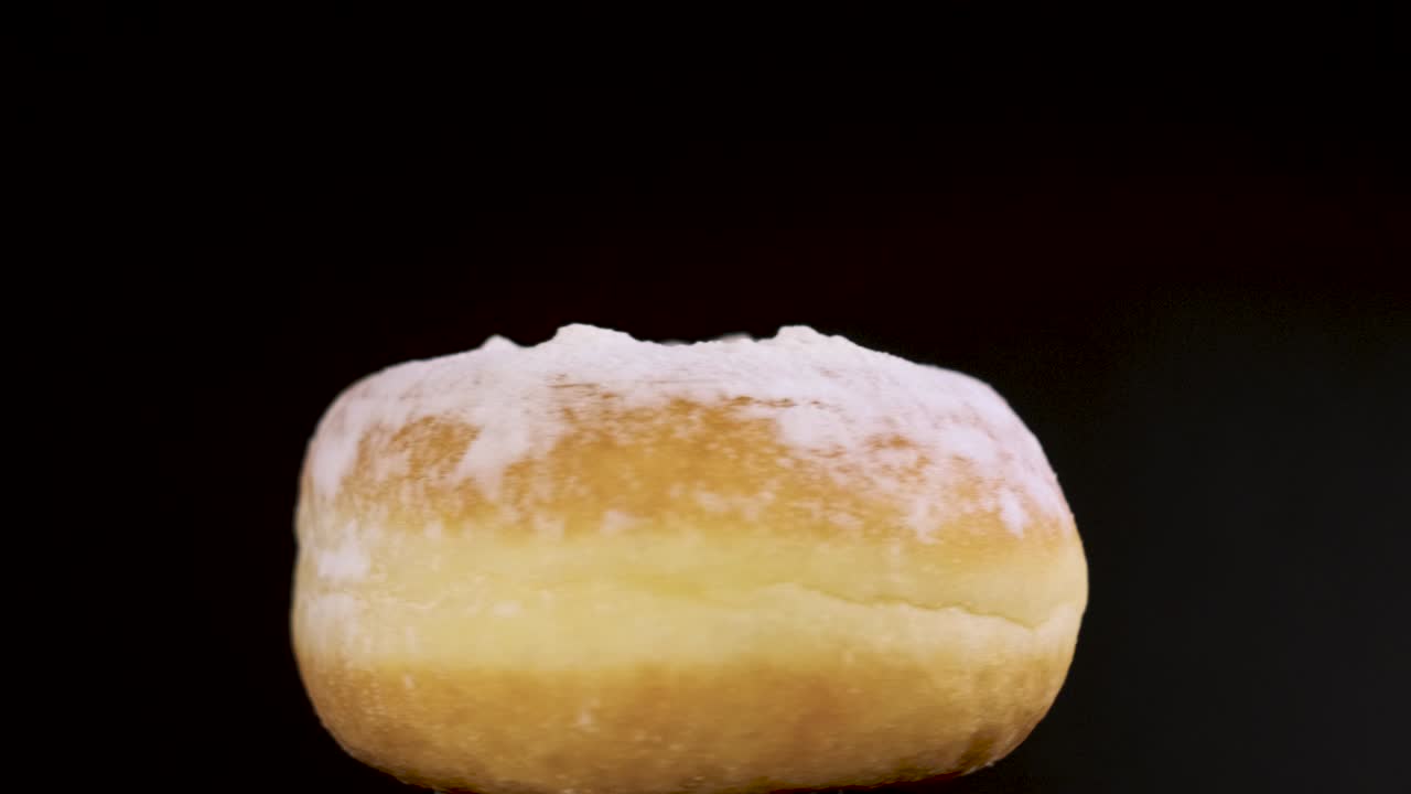 un donut dulce y delicioso.