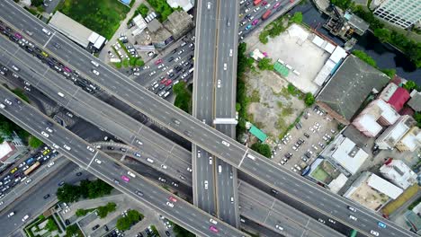 zoom in to traffic in highway in day time, 4k video