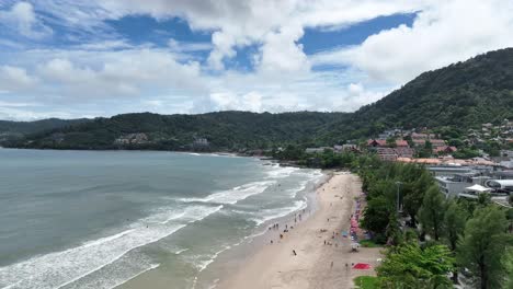 Drone-shot-of-Patong-beach-in-Phuket,-Thailand