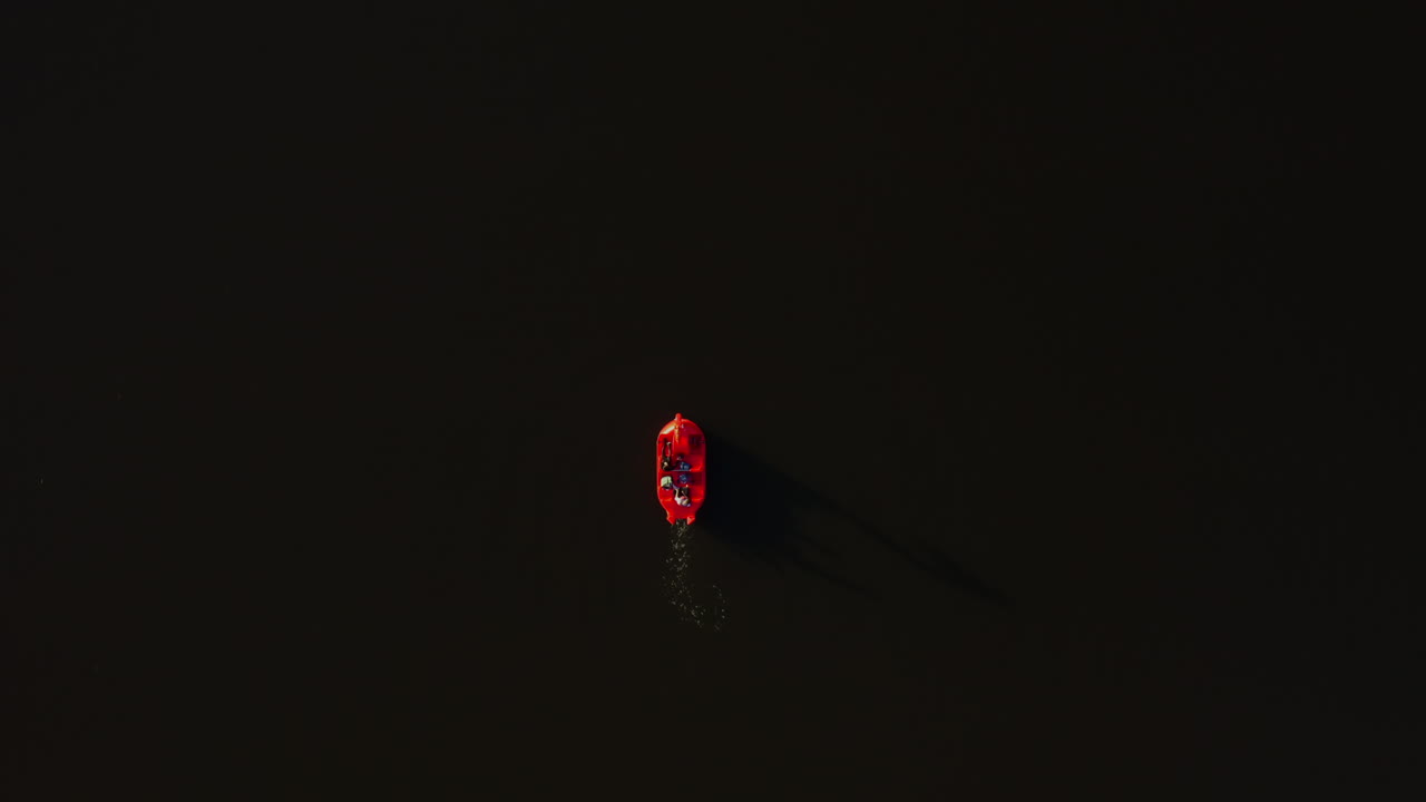 빨간 자전거 보트의 조감도, 사람들이 레크리에이션 활동