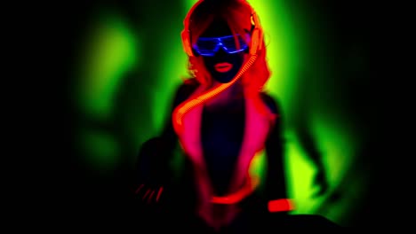 UV-Woman-00