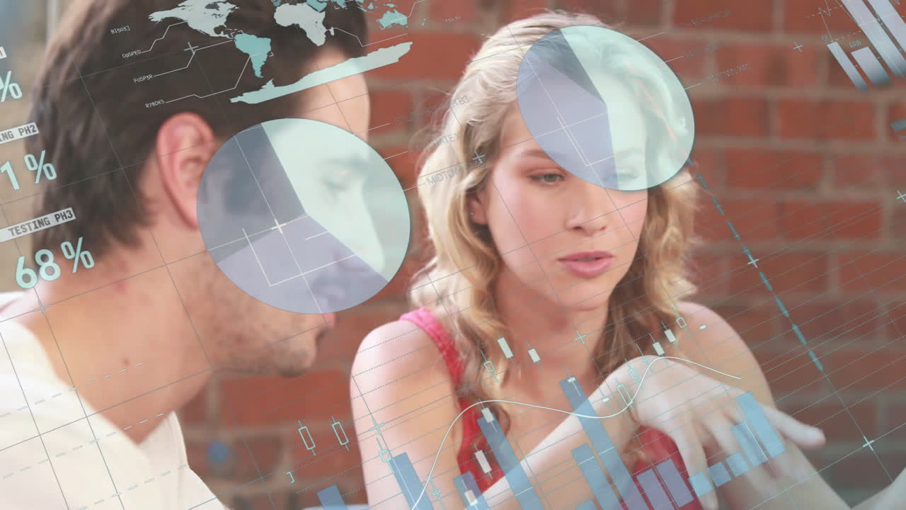 사무실에 있는 코카서스 사업가들에 대한 금융 데이터 처리의 애니메이션