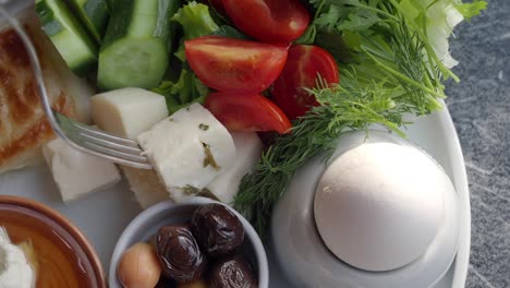 turkish breakfast platter