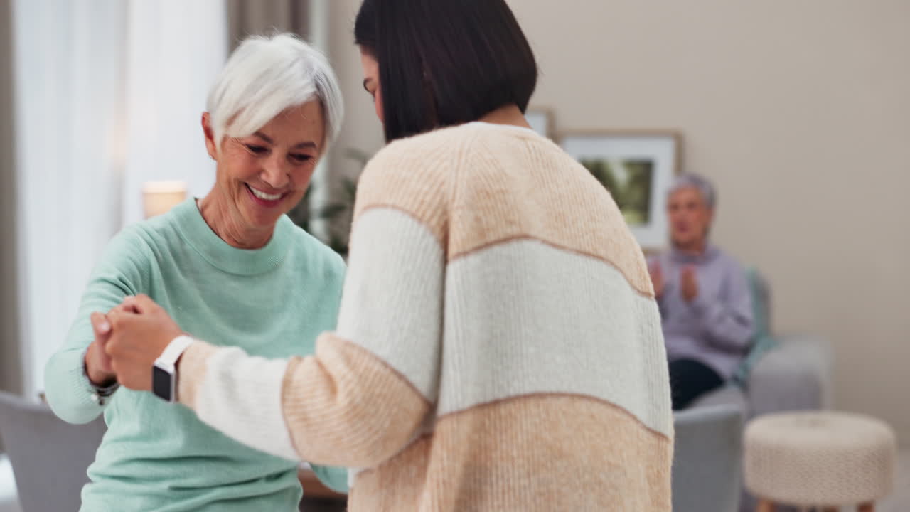 댄스, 시니어 여자와 에너지로 미소