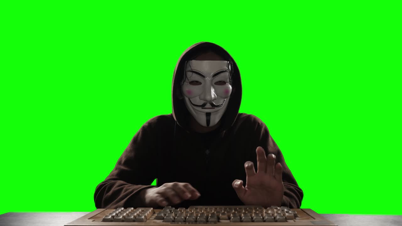 el hacker se dispara a sí mismo después de no poder acceder a los datos.