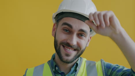 retrato de un trabajador de la construcción