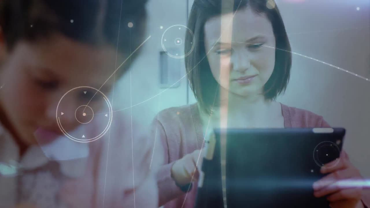 animación de la red de conexiones sobre la niña caucásica que usa la tableta en la escuela