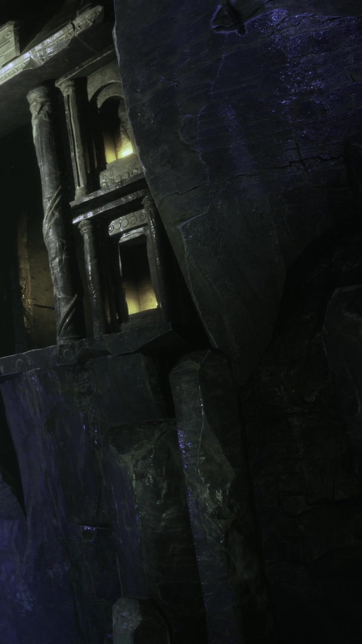 Antiga estrutura de pedra localizada dentro de uma caverna escura com iluminação fraca.