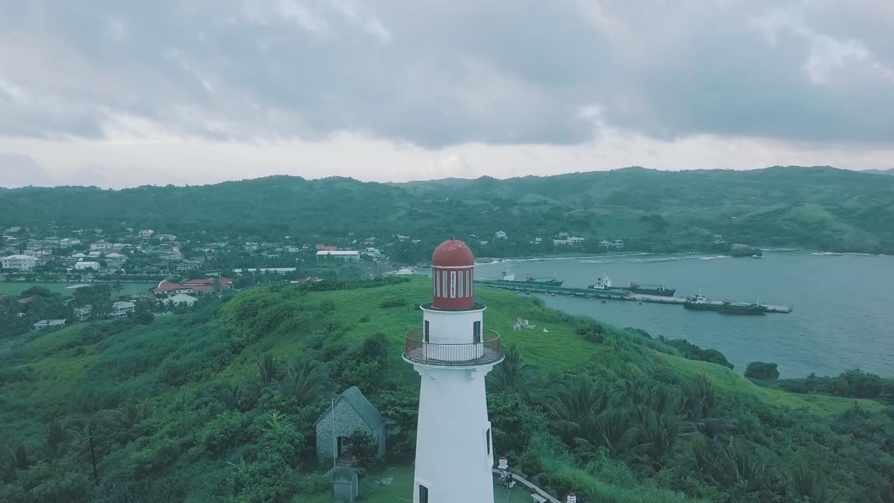 필리핀의 바스코바타네스 (basco batanes) 의 로맨틱한 등대.