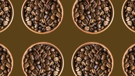 granos de café tostados en cuencos sobre un fondo marrón. fondo de concepto de comida animado sin costuras