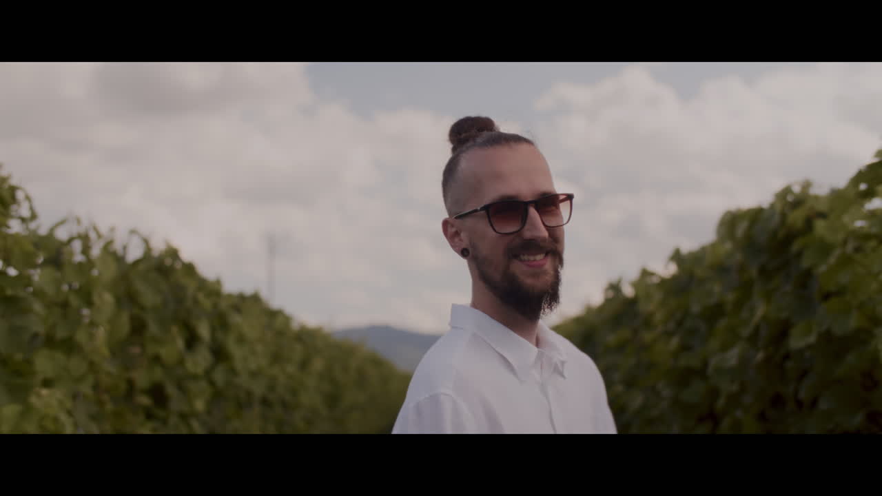 L'uomo nella vigna
