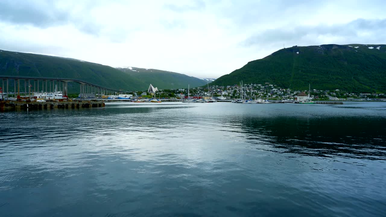 노르웨이 북부 트롬소 의 마리나 의 전망