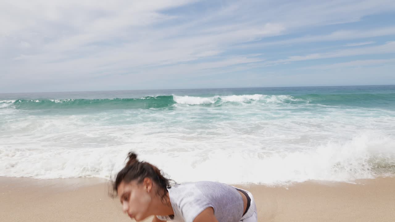 해변에 있는 여자