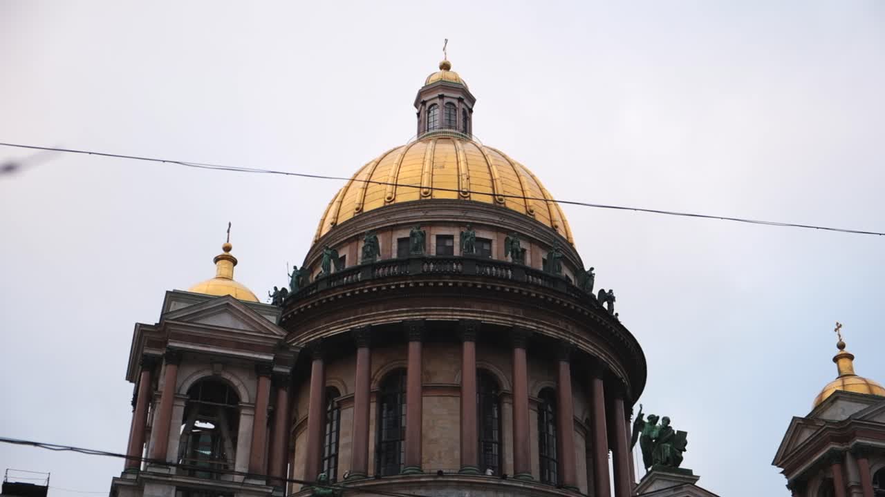 Kubah Emas Katedral Ortodoks Rusia