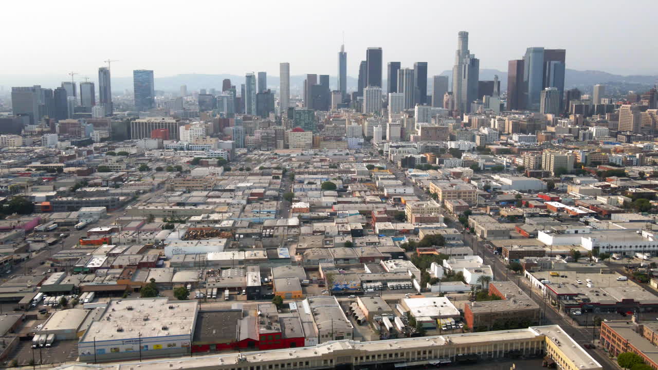 Vista aerea dell'orizzonte e del paesaggio urbano del centro di Los Angeles