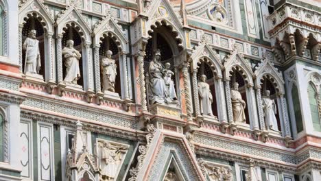 skulpturen auf der kathedrale von florenz