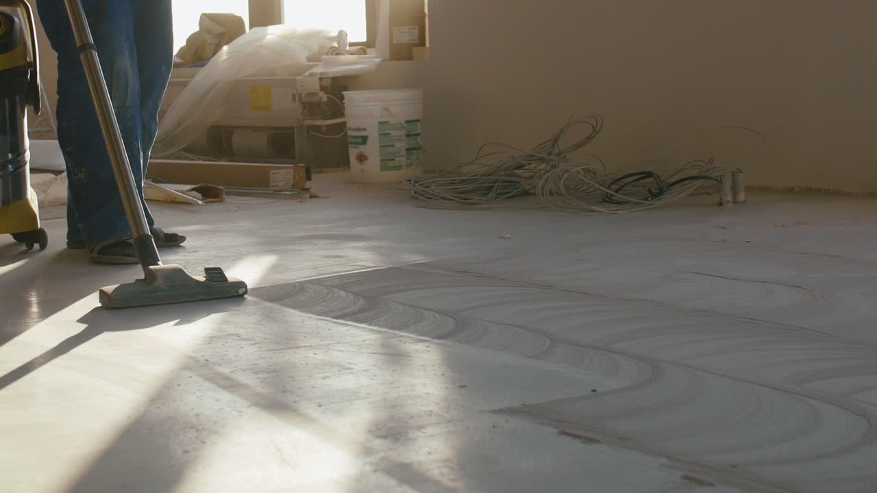 limpieza del suelo de un sitio de construcción