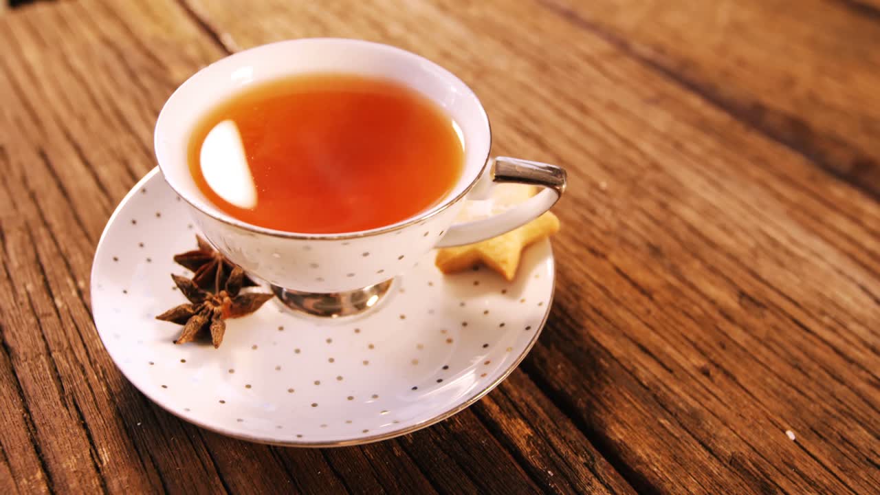 Taza de café con galletas