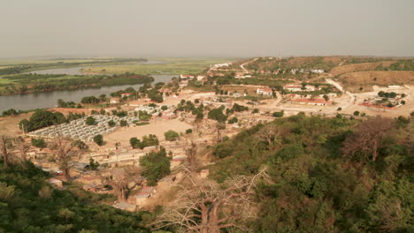 Pequeña-Aldea-Revelación,-Muxima,-Lugar-De-Culto-Religioso,-Angola