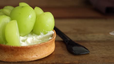 green grape tart with cream