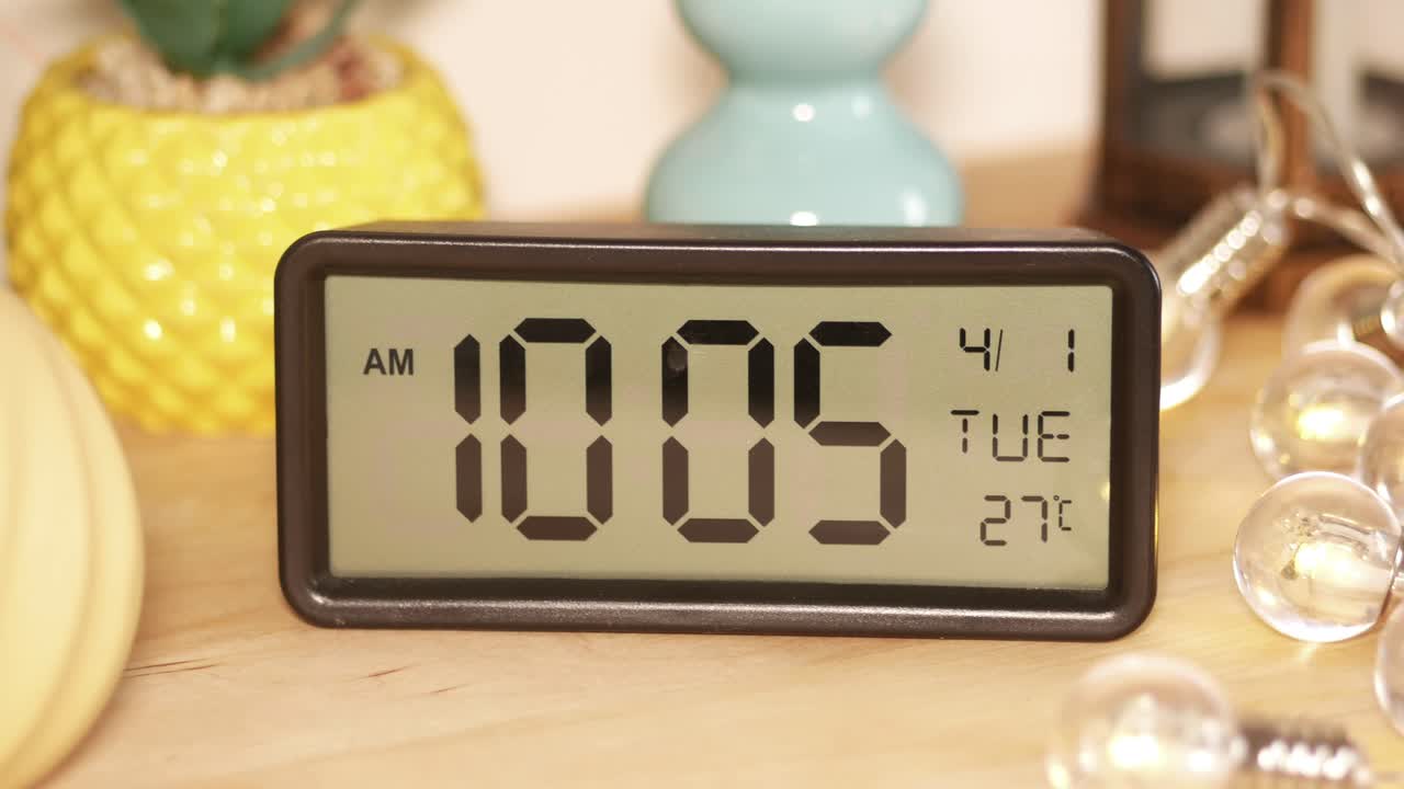 Digital clock displaying time