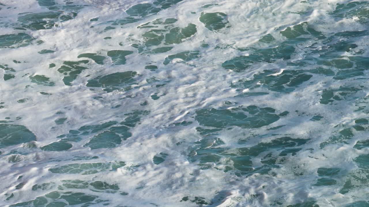 las olas del océano cerca de great ocean road, australia