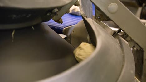 uso de la máquina en la cocción de panes