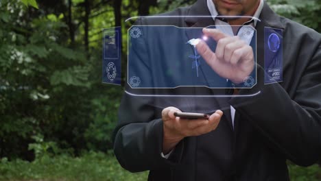 el hombre de negocios usa un holograma con una flor de rosa.