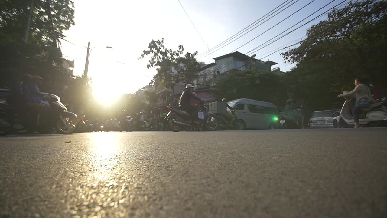 베트남 거리 로우 샷 1