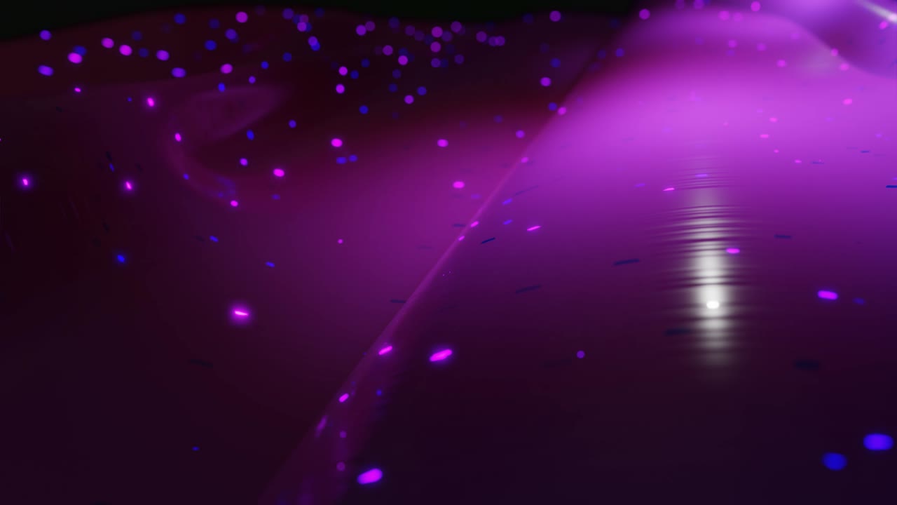 아름다운 파도, 빛나는 반이는 빛, 밝은 색 gradient 파란 보라색과 함께 추상적인 3d 표면. 파도는 매우 반이는, 반이는 반이는 표면에서 실행됩니다. 4k 루프 애니메이션