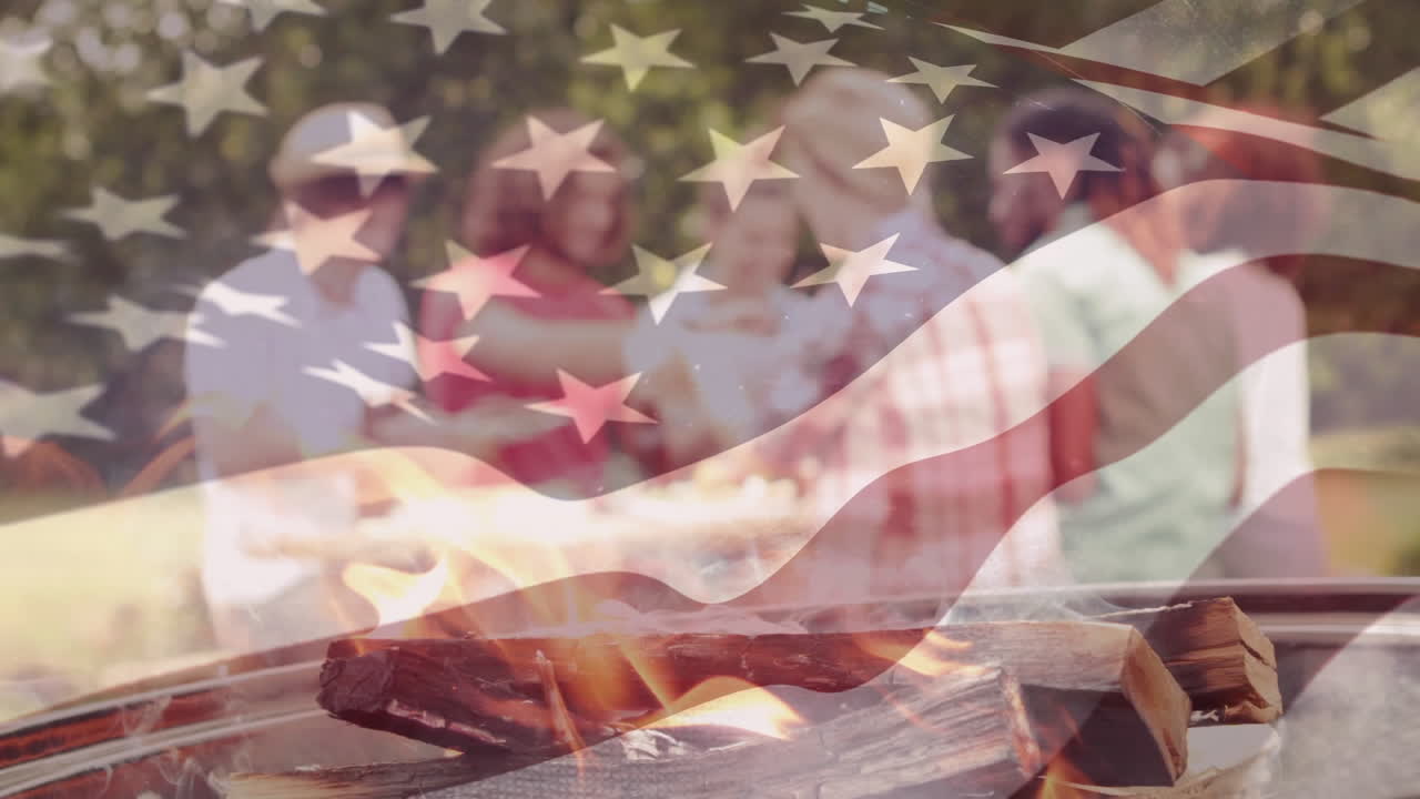 группа друзей на барбекю.