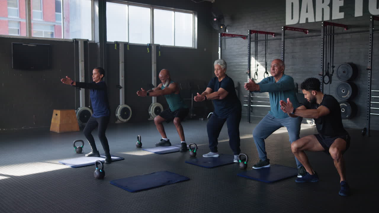 노인들을 위한 그룹 피트니스 수업