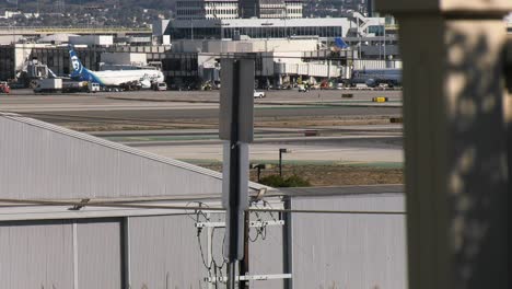 fuertes vientos azotan a los angeles