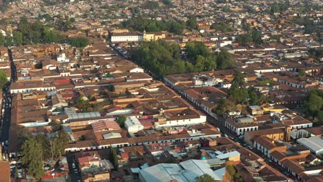 DRONE: DOLLY IN OF PATZCUARO MICHOACÁN DOWNTOWN IN THE AFTERNOON