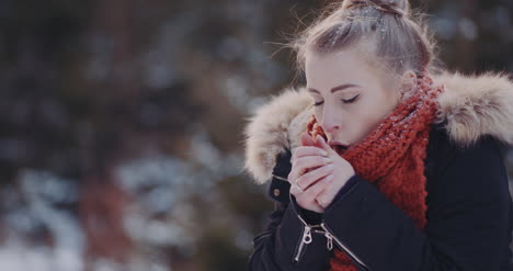 Close-Up-Of-Freezing-Woman-Outside-1