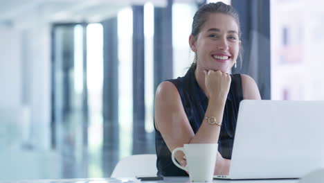 Business-woman,-portrait-or-laptop-in-corporate