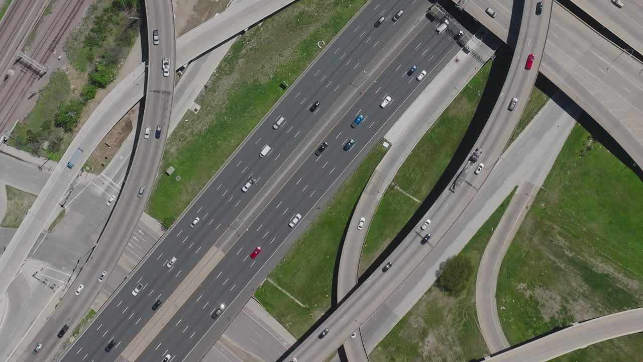 View of highways and roads in downtown Dallas, Texas from above