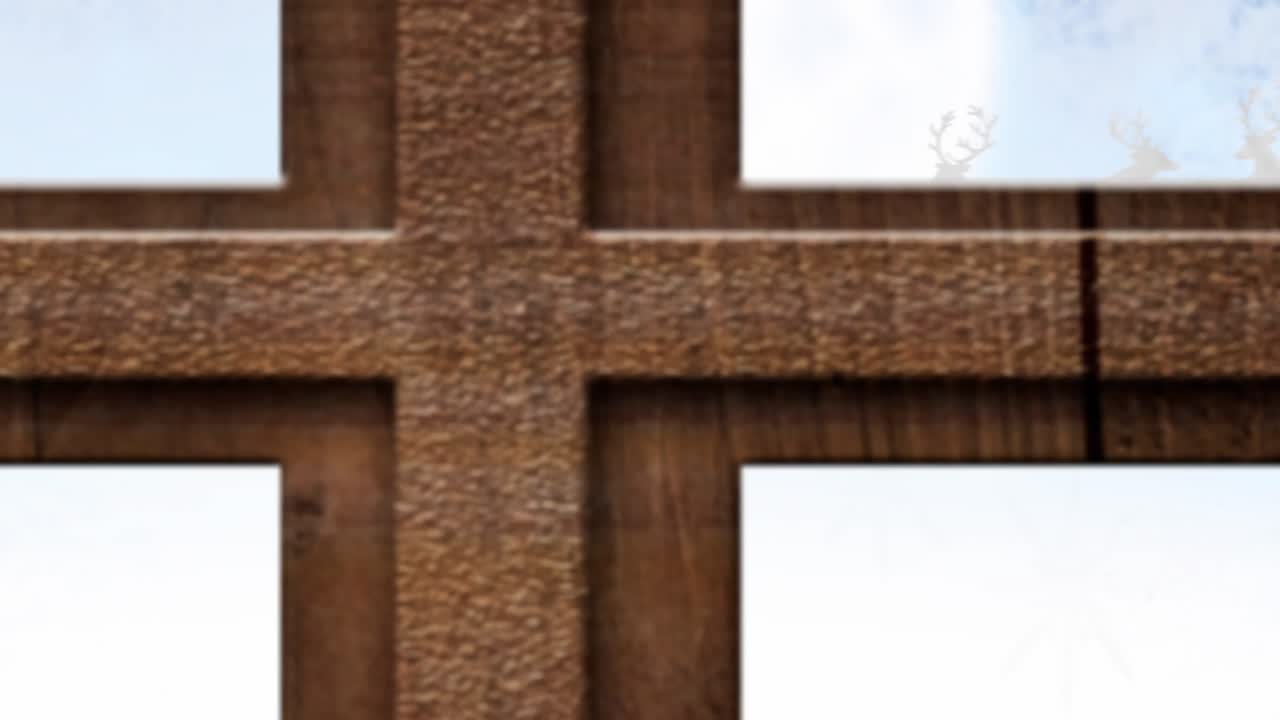 창문 과 크리스마스 트리 를 통해 보이는 사 ⁇  과 함께  ⁇ 매 를 타고 있는 산타클로스 의 애니메이션