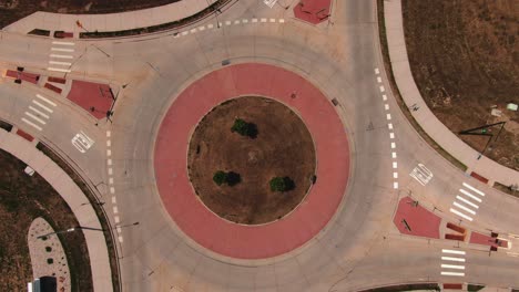 spinning aerial over a roundabout, traffic efficiency