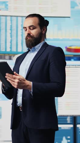 vertical video high end executive officer thinking about new powerful ideas