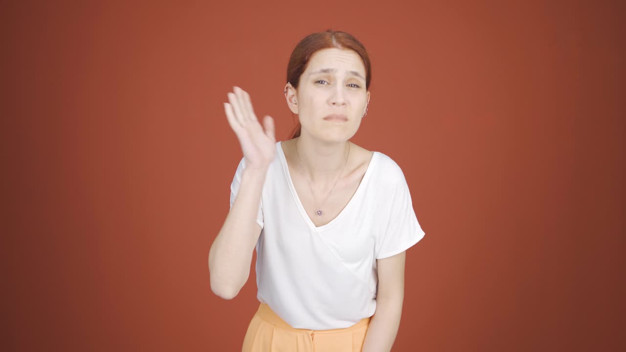 청각 장애가 있는 여성입니다.