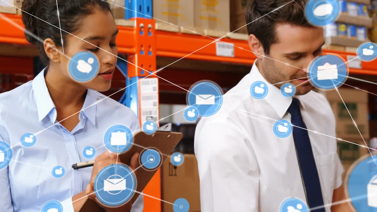 animación de la red de conexiones con iconos sobre diversas personas que trabajan en el almacén