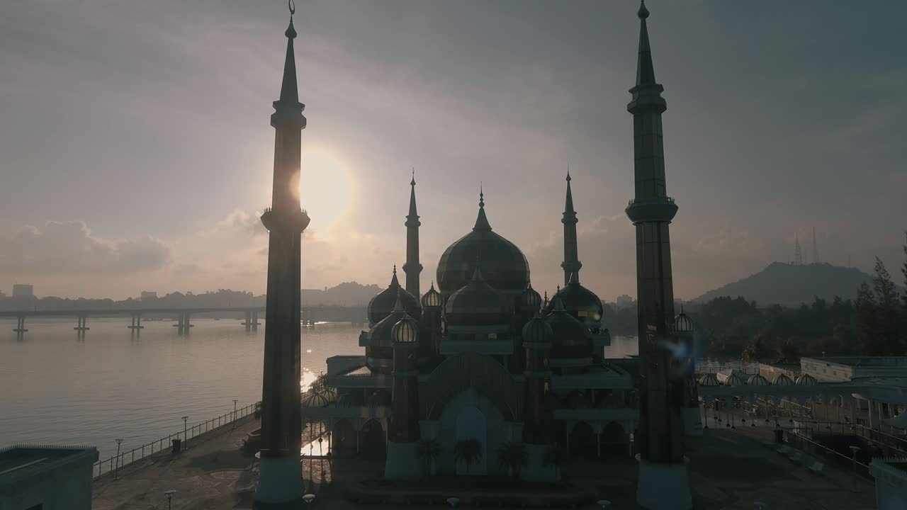 Crystal Mosque.