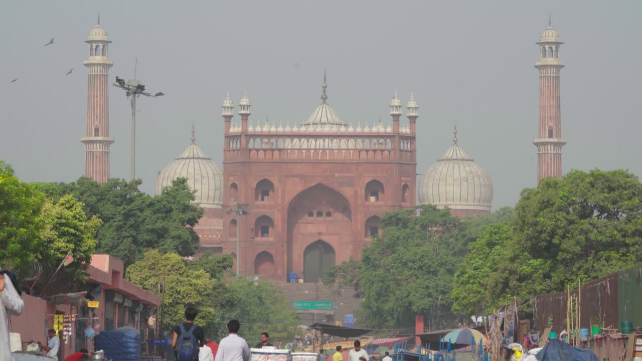 インド、デリーのジャーマ・マスジッドの全景