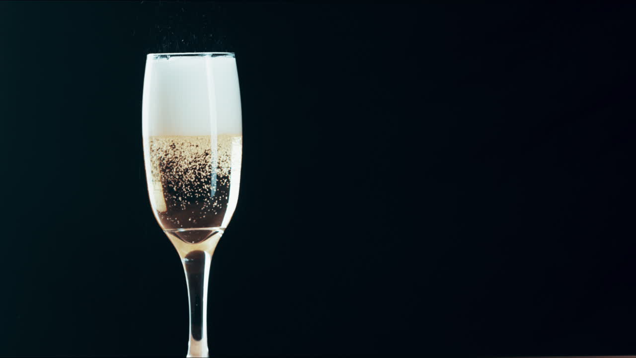 Niente è più glamour di un buon champagne.