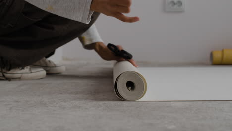 measuring and installing wallpaper: a diy home improvement project