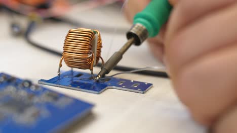 Soldering-some-electric-with-soldering-iron-60fps