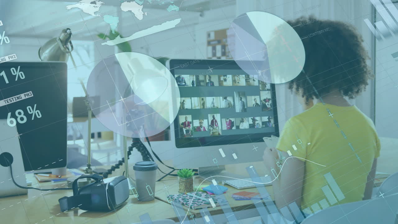 사무실에서 두 인종의 사업가에 대한 금융 데이터 처리의 애니메이션